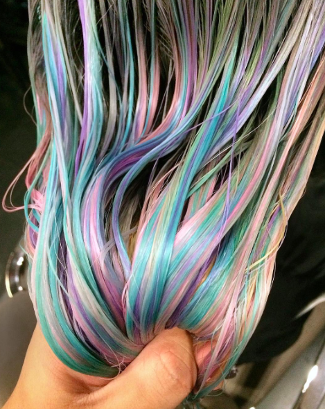 HOLOGRAPHIC HAIR - YASSS OR PASS? image